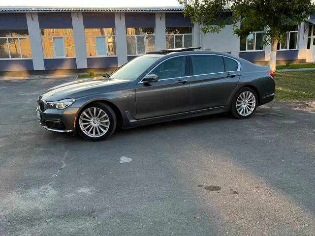 BMW 7 серії - фото 4