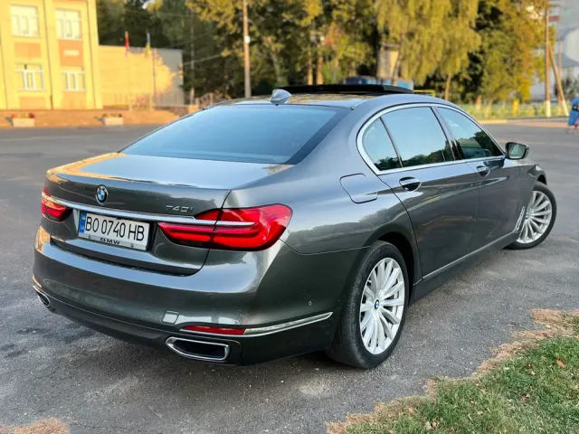 BMW 7 серії - фото 3
