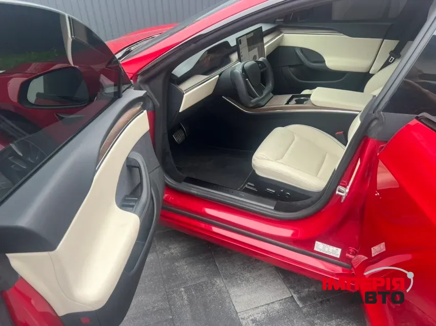 Tesla Model S - фото 7