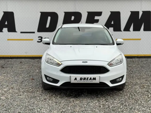 Ford Focus - фото 1