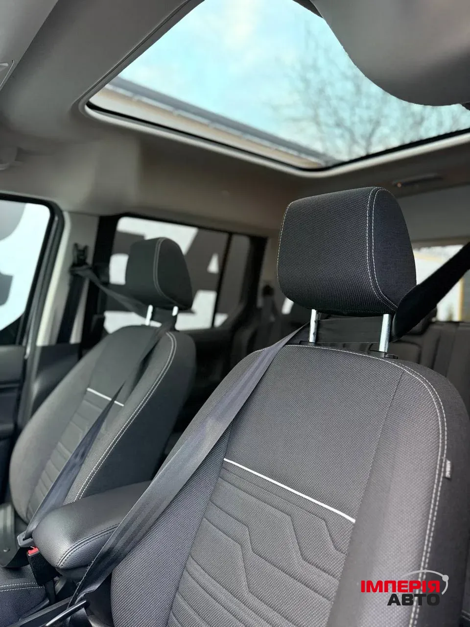 Ford Tourneo Connect - фото 13