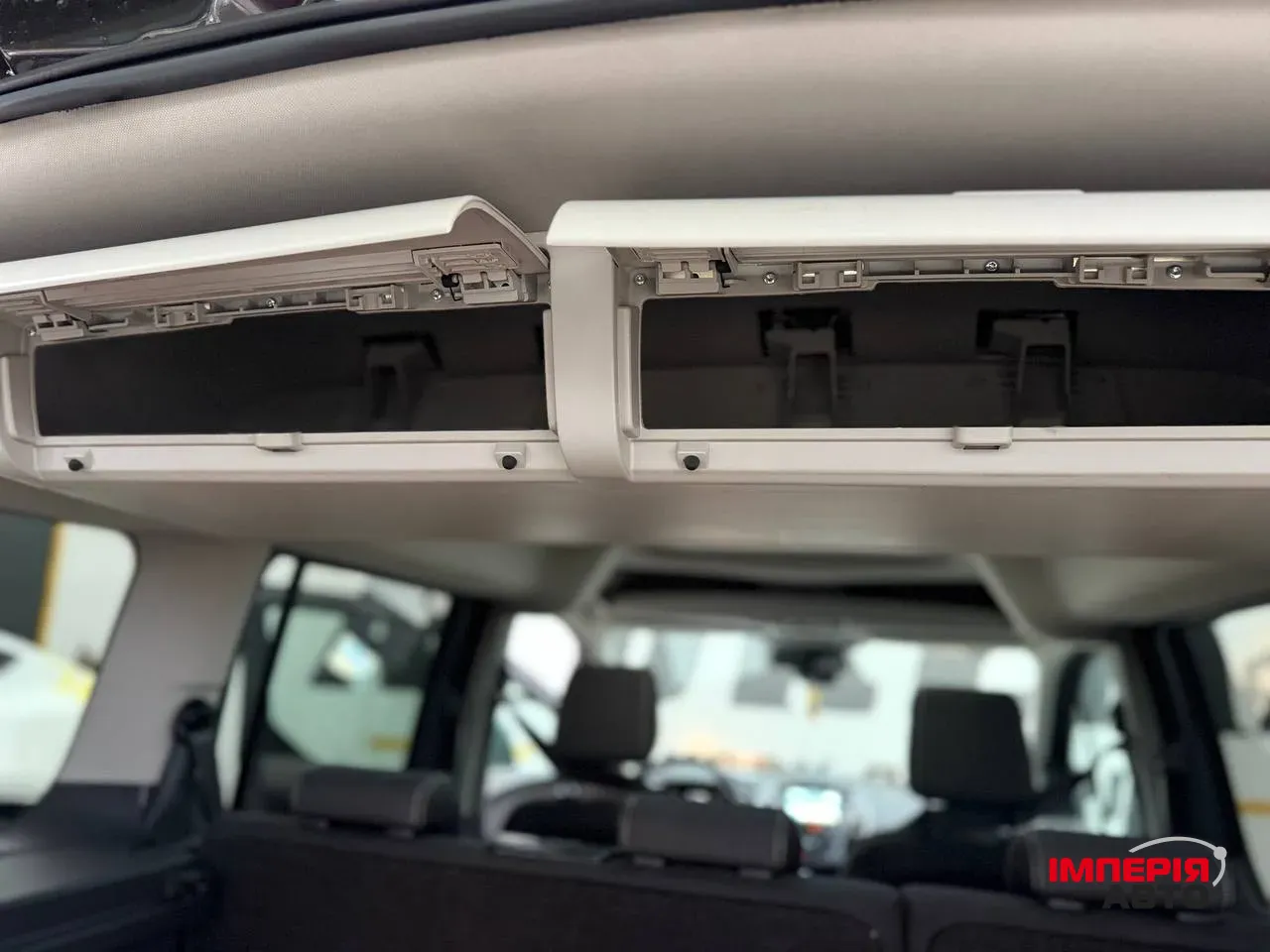 Ford Tourneo Connect - фото 35