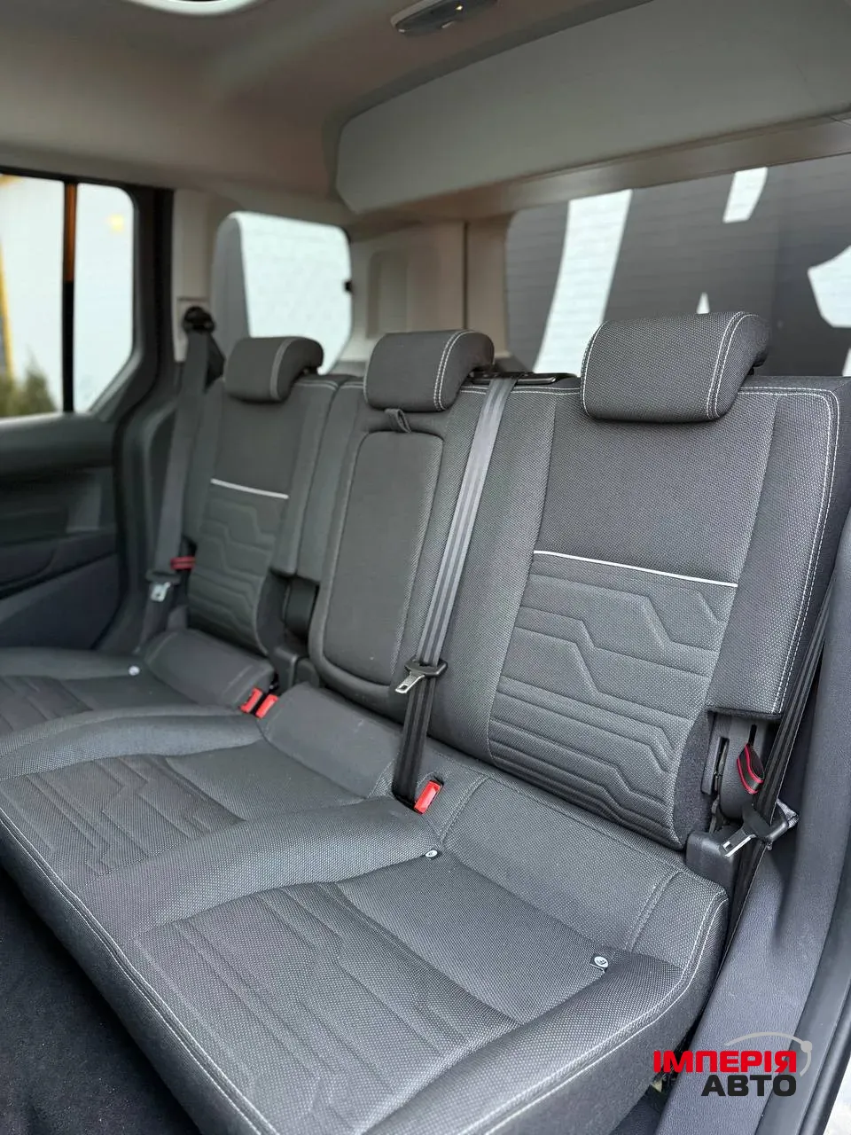 Ford Tourneo Connect - фото 3