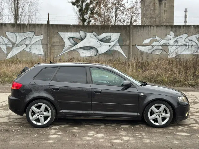 Audi A3 - фото 5