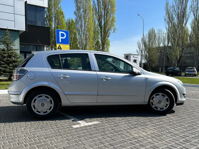 Opel Astra - фото 5