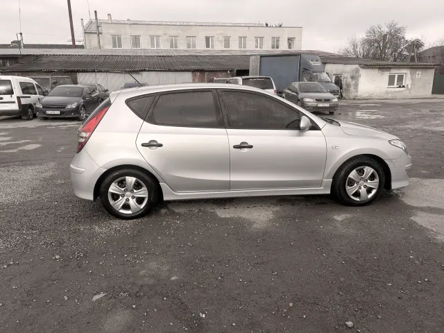 Hyundai i30 - фото 4