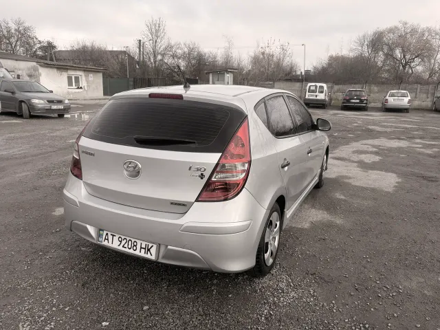 Hyundai i30 - фото 5