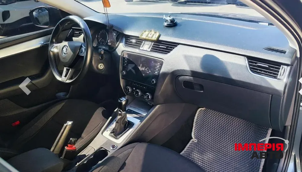 Skoda Octavia - фото 6