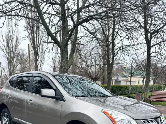 Nissan Rogue - фото 1