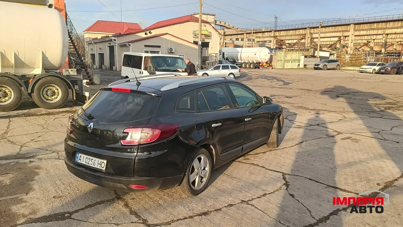 Renault Megane - фото 2