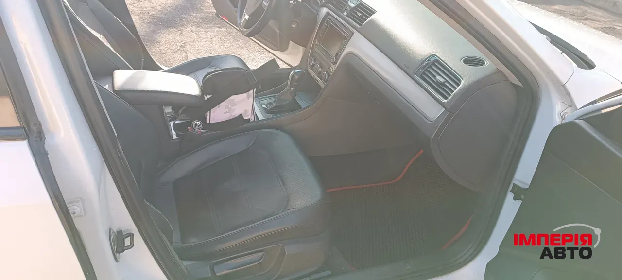 Volkswagen Passat (North America and China) - фото 6