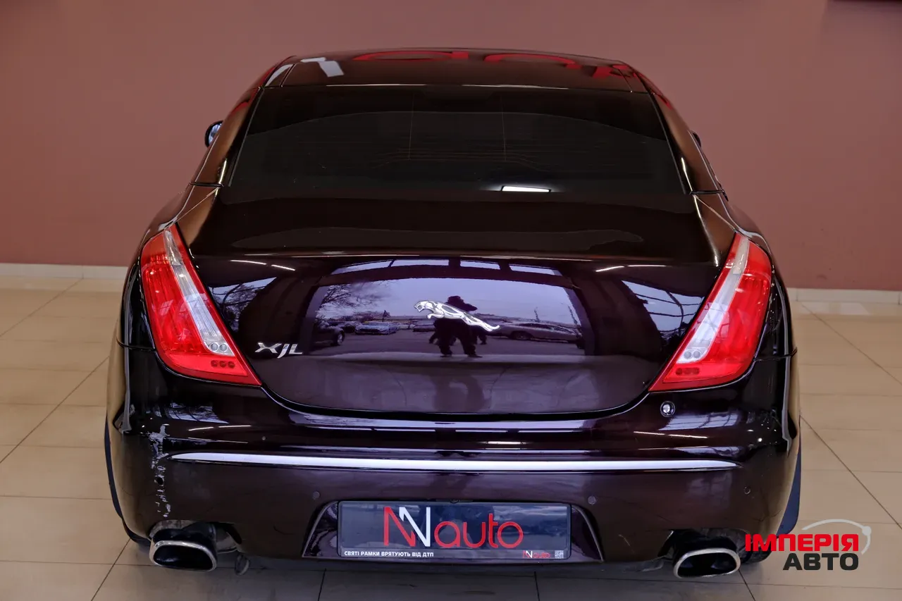 Jaguar XJ - фото 6