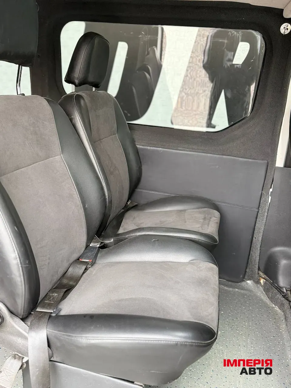 Renault Trafic - фото 14