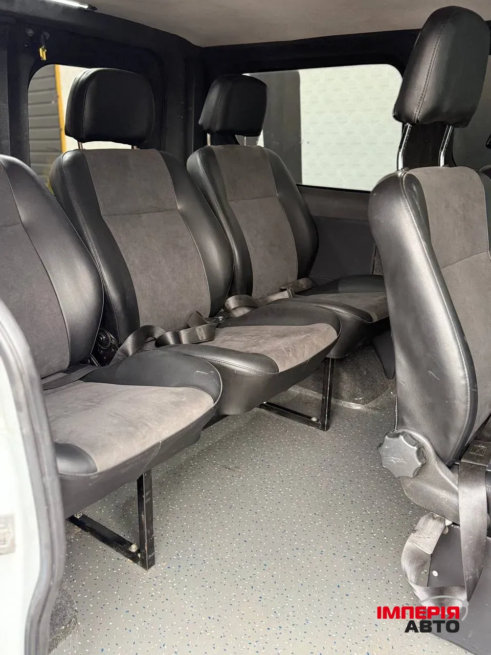 Renault Trafic - фото 11