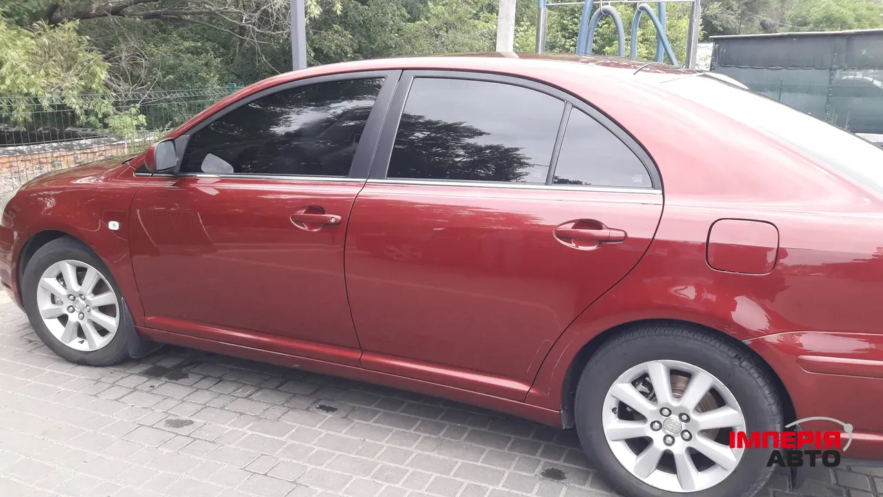 Toyota Avensis - фото 5