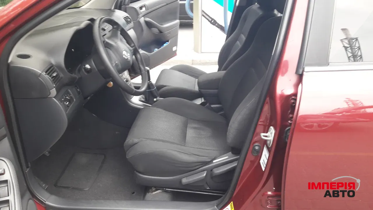 Toyota Avensis - фото 13