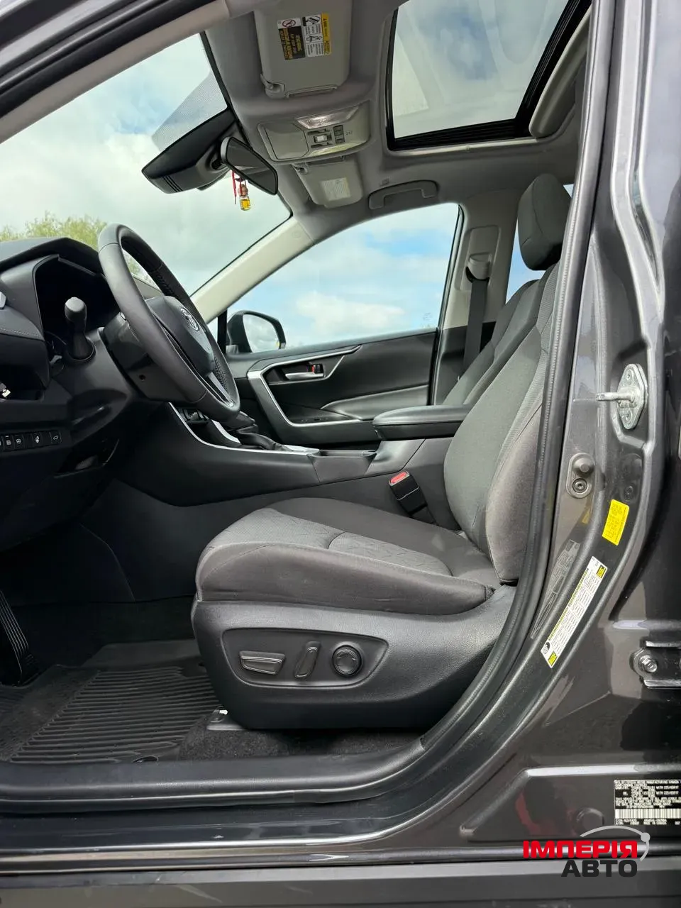 Toyota RAV4 - фото 22