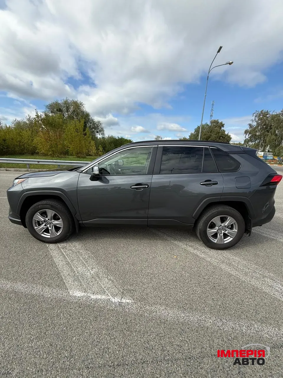 Toyota RAV4 - фото 8