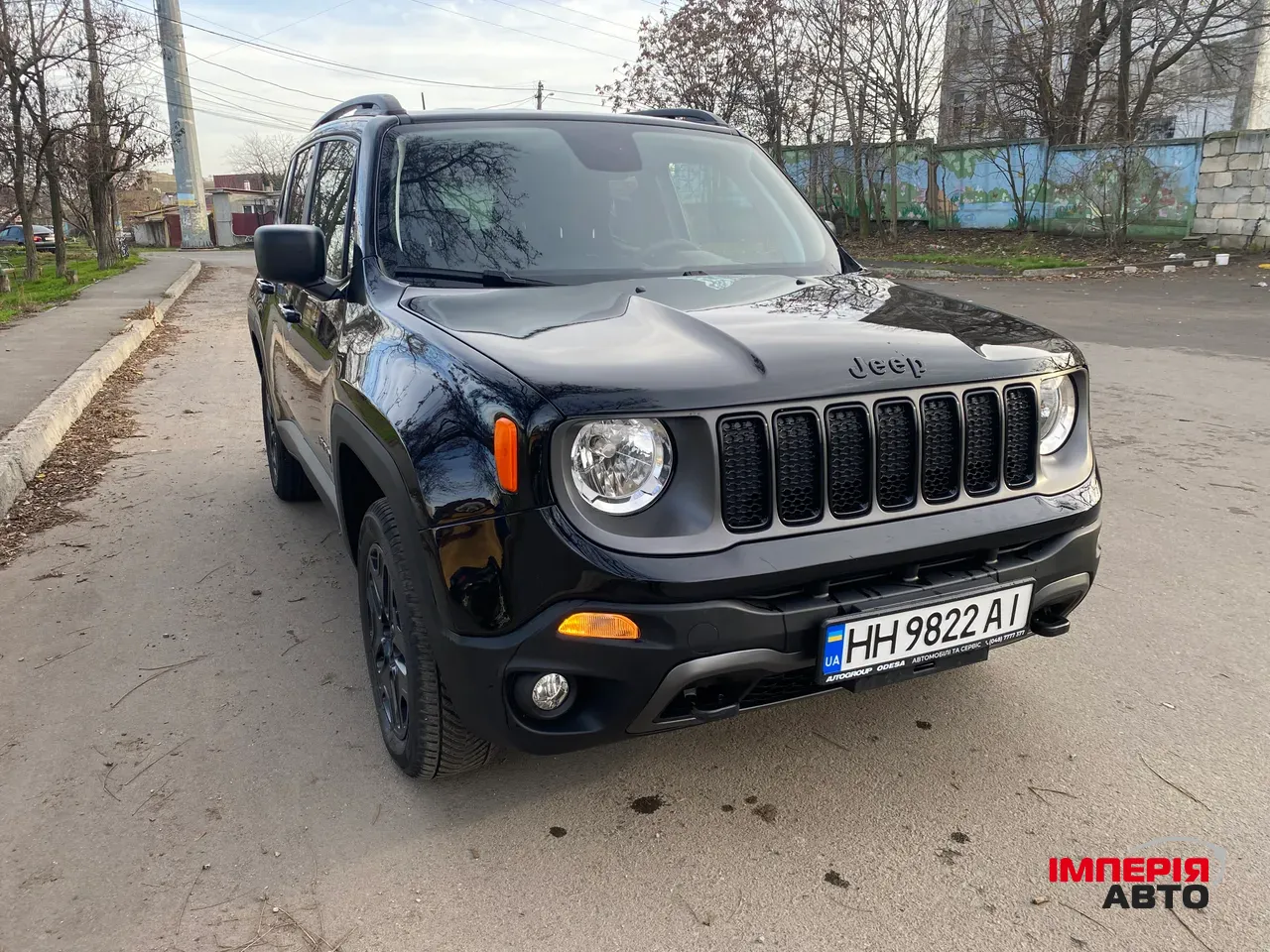 Jeep Renegade - фото 1
