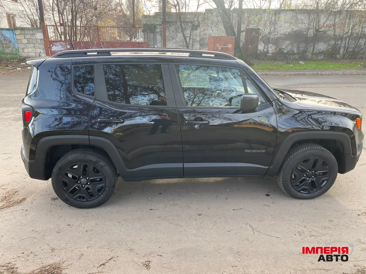 Jeep Renegade - фото 13