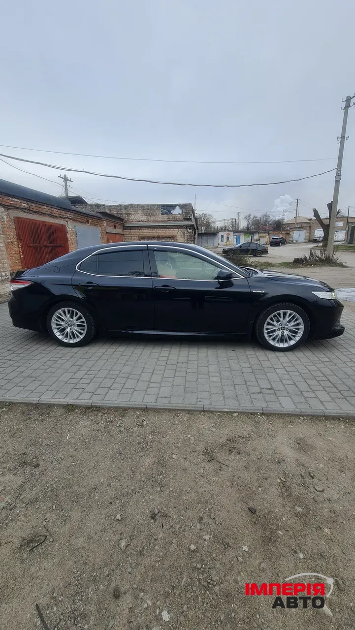 Toyota Camry - фото 4