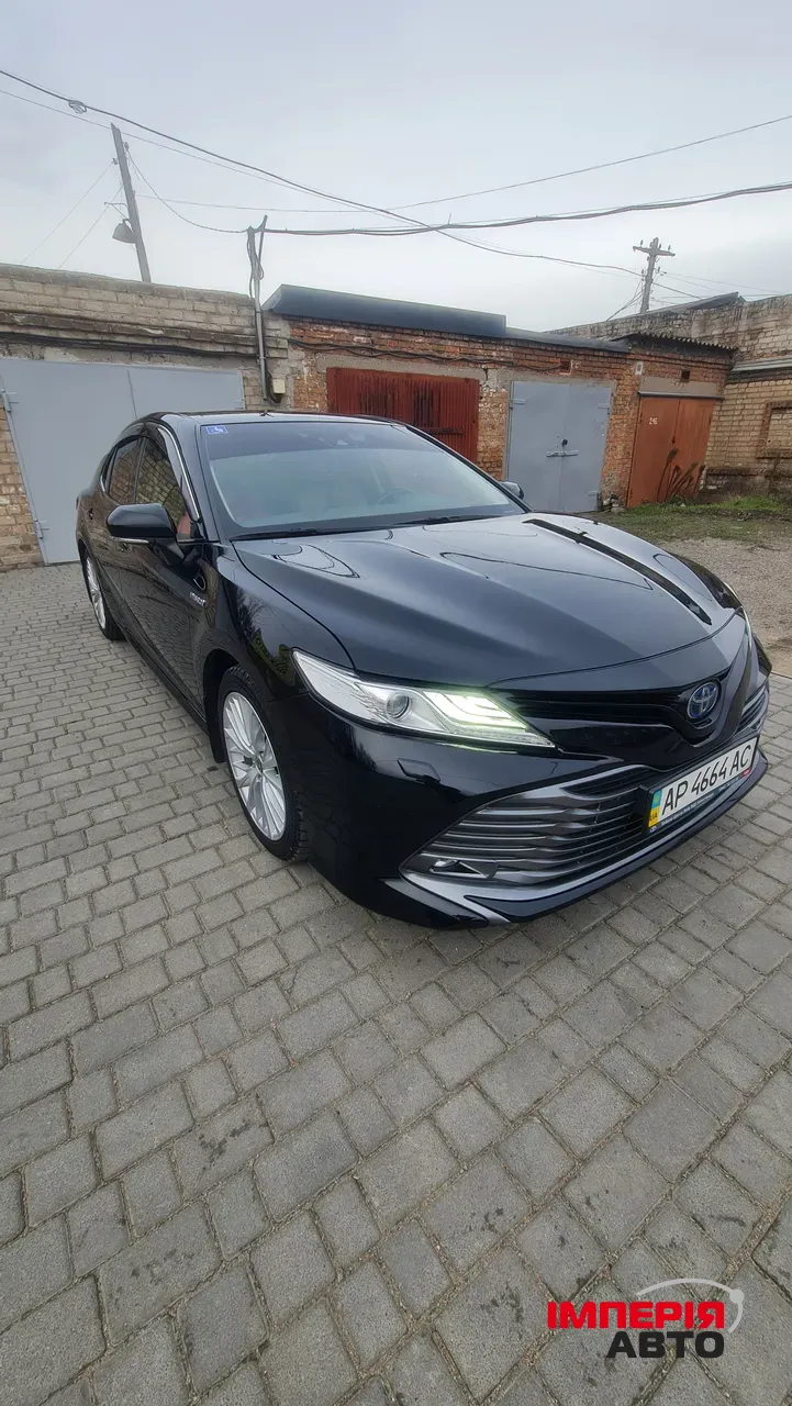 Toyota Camry - фото 3