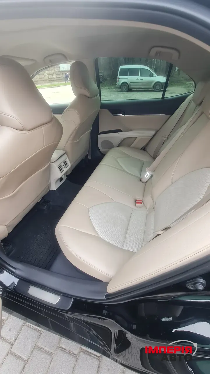 Toyota Camry - фото 15