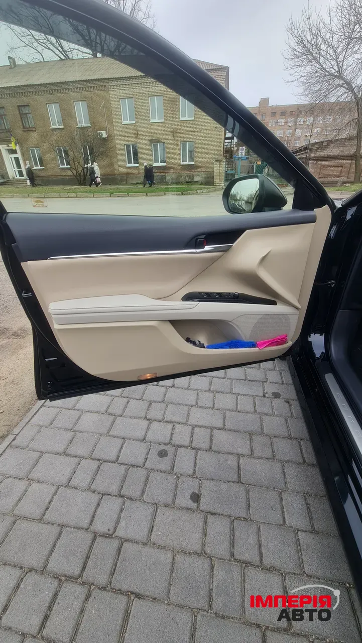 Toyota Camry - фото 12