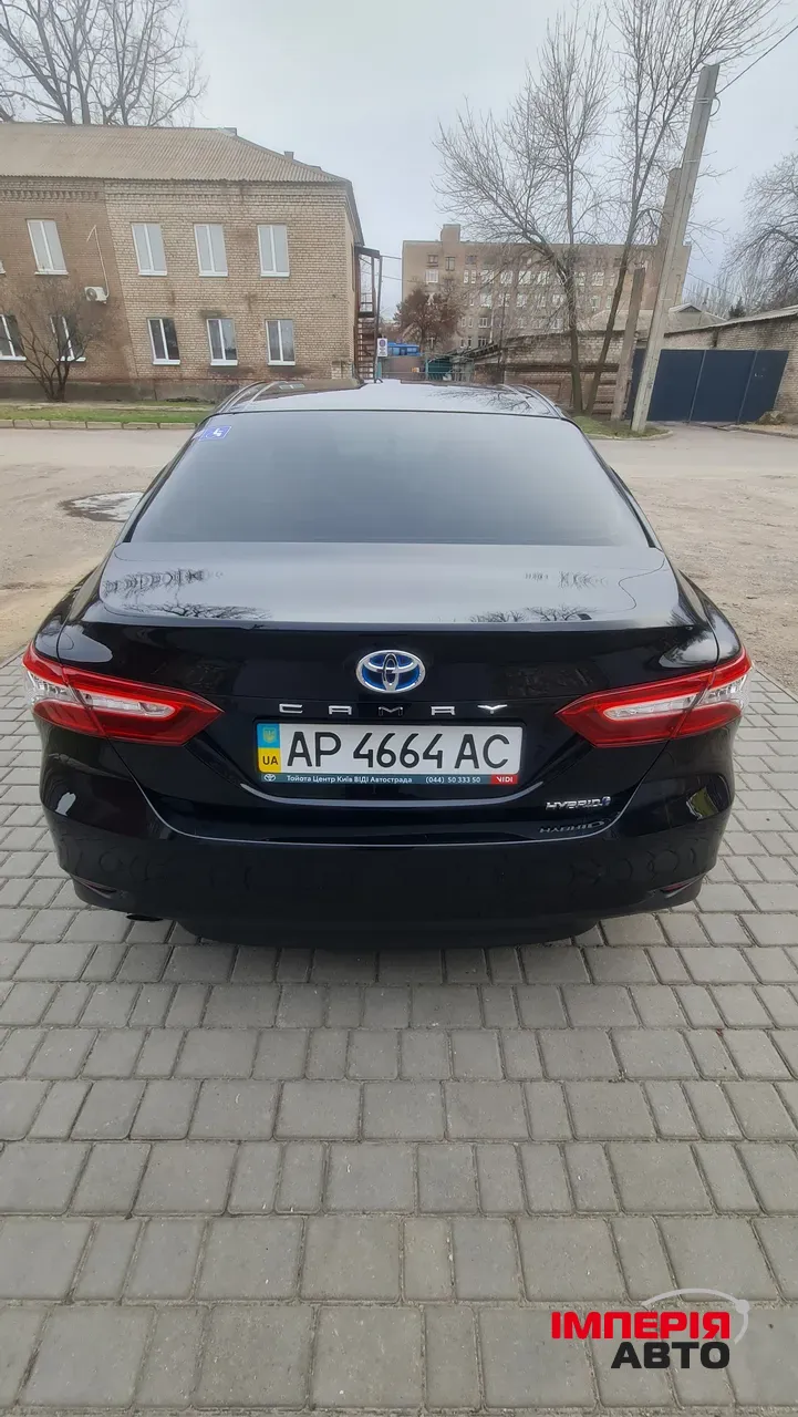 Toyota Camry - фото 8