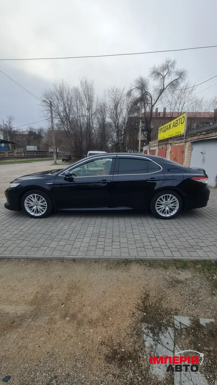Toyota Camry - фото 5