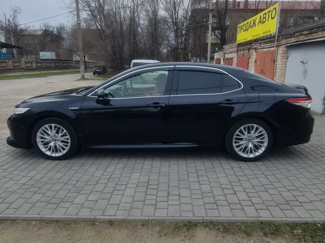Toyota Camry - фото 5