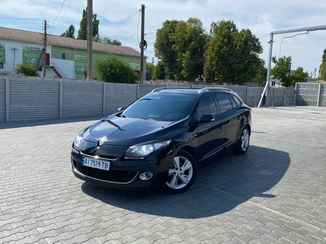 Renault Megane - фото 1
