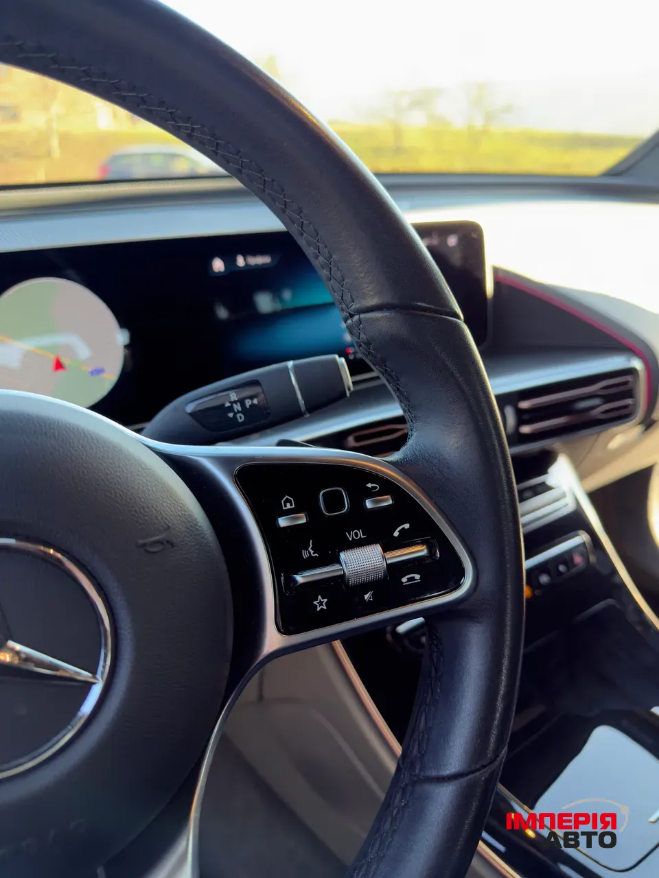 Mercedes-Benz EQC - фото 16