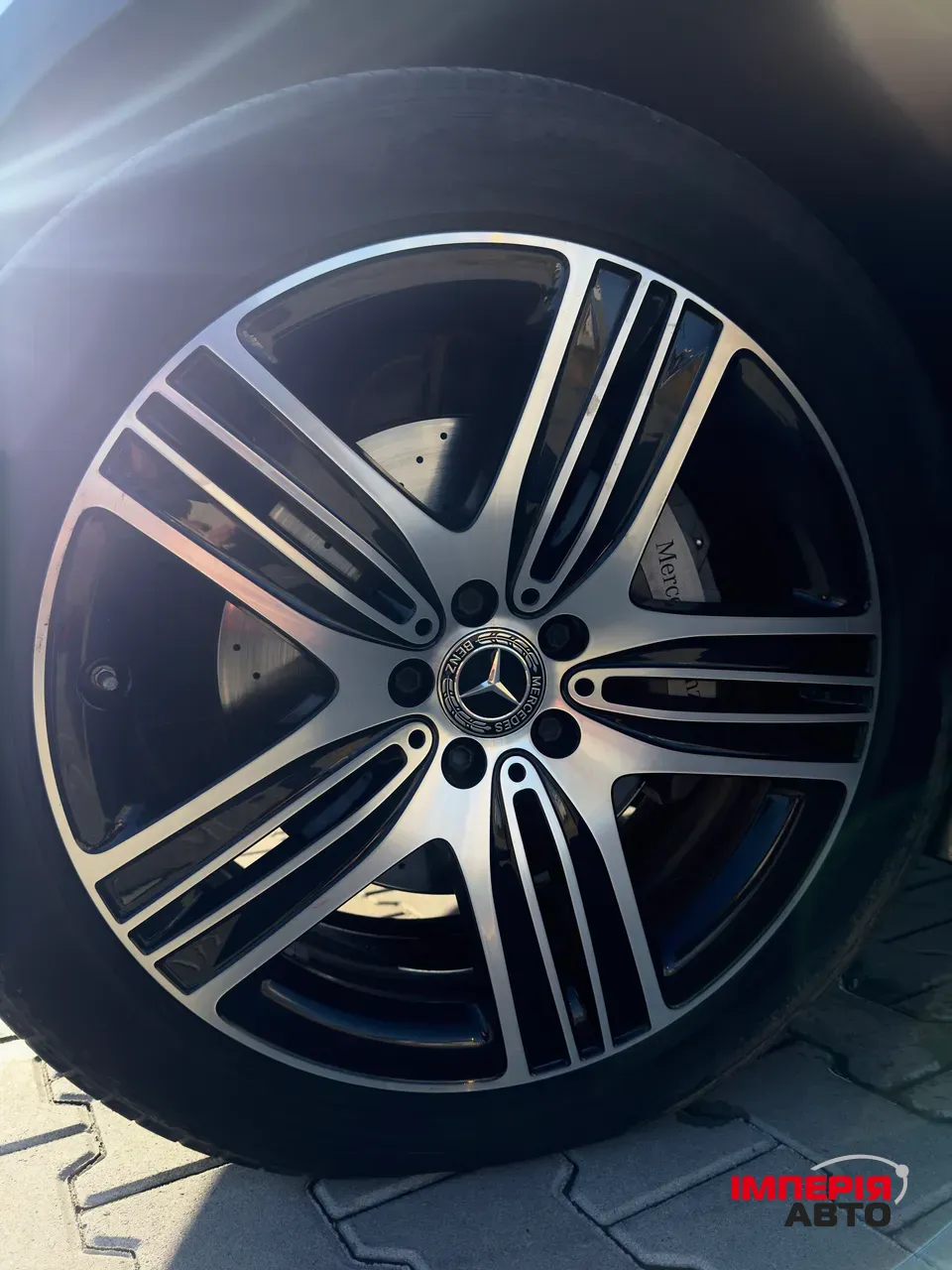 Mercedes-Benz EQC - фото 13