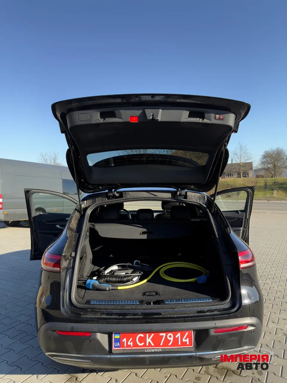 Mercedes-Benz EQC - фото 27