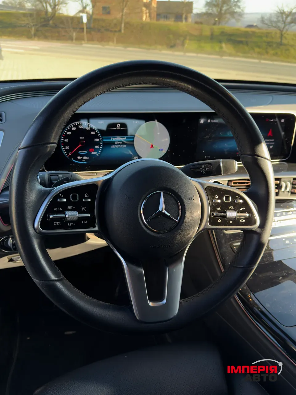 Mercedes-Benz EQC - фото 15