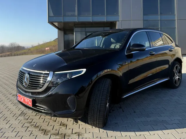 Mercedes-Benz EQC - фото 1