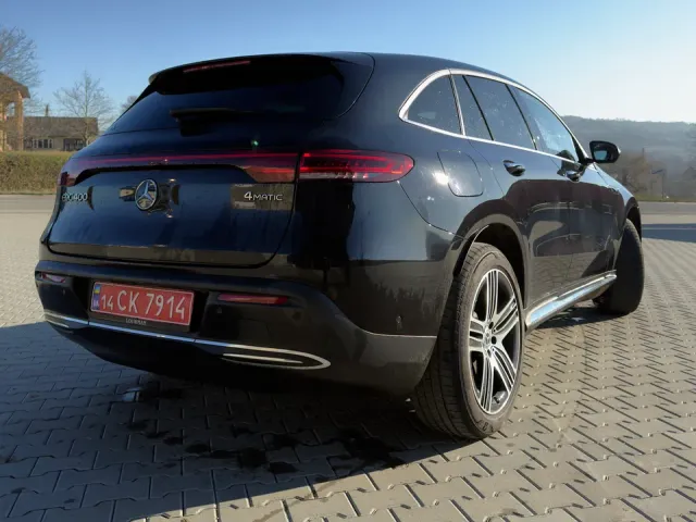 Mercedes-Benz EQC - фото 5