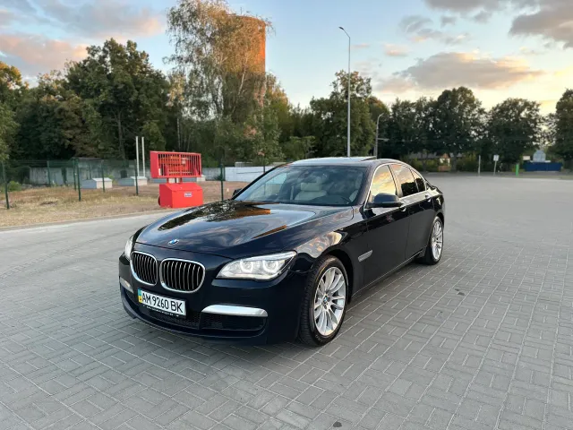 BMW 7 серії - фото 3