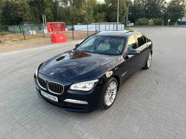 BMW 7 серії - фото 1