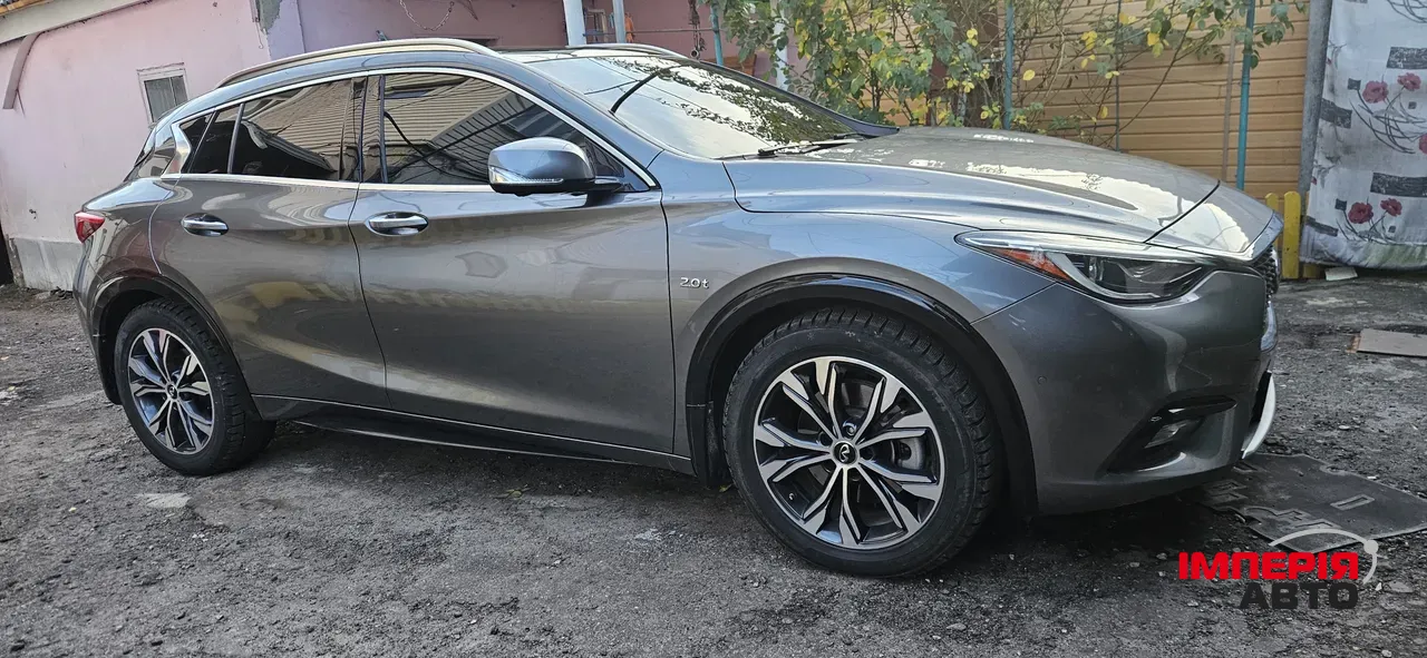 Infiniti QX30 - фото 3