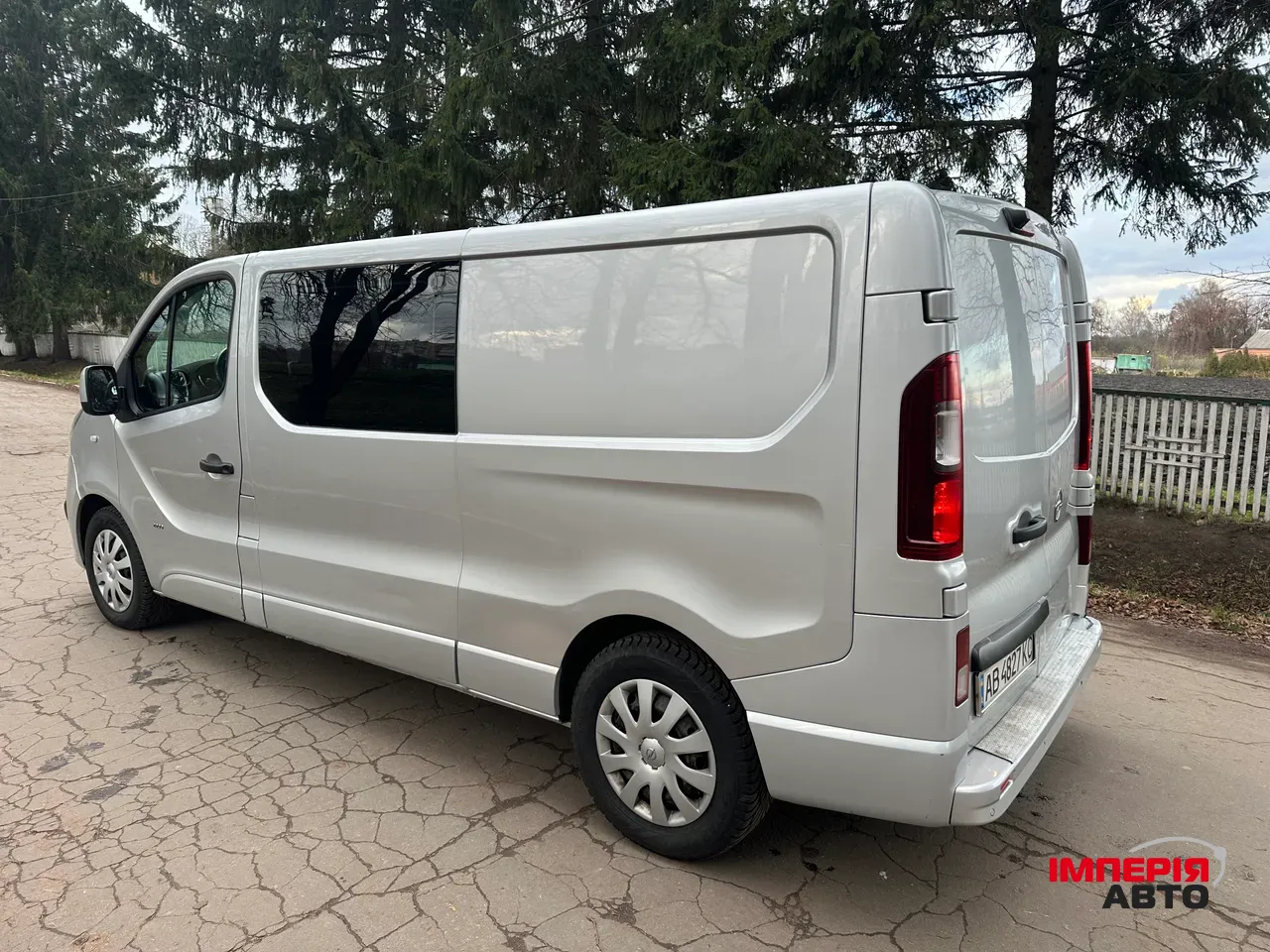 Opel Vivaro - фото 7