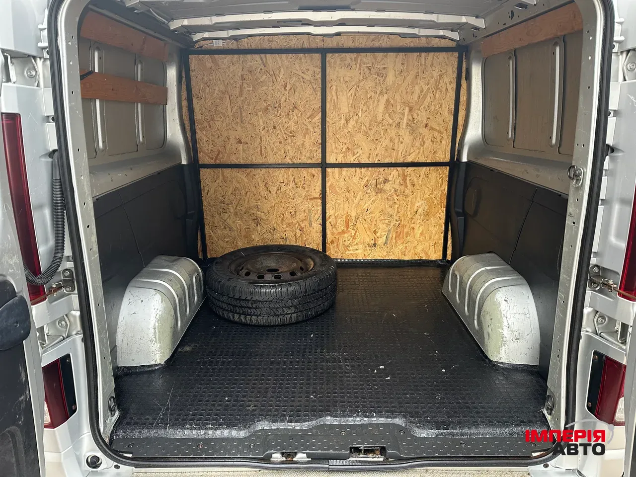 Opel Vivaro - фото 19