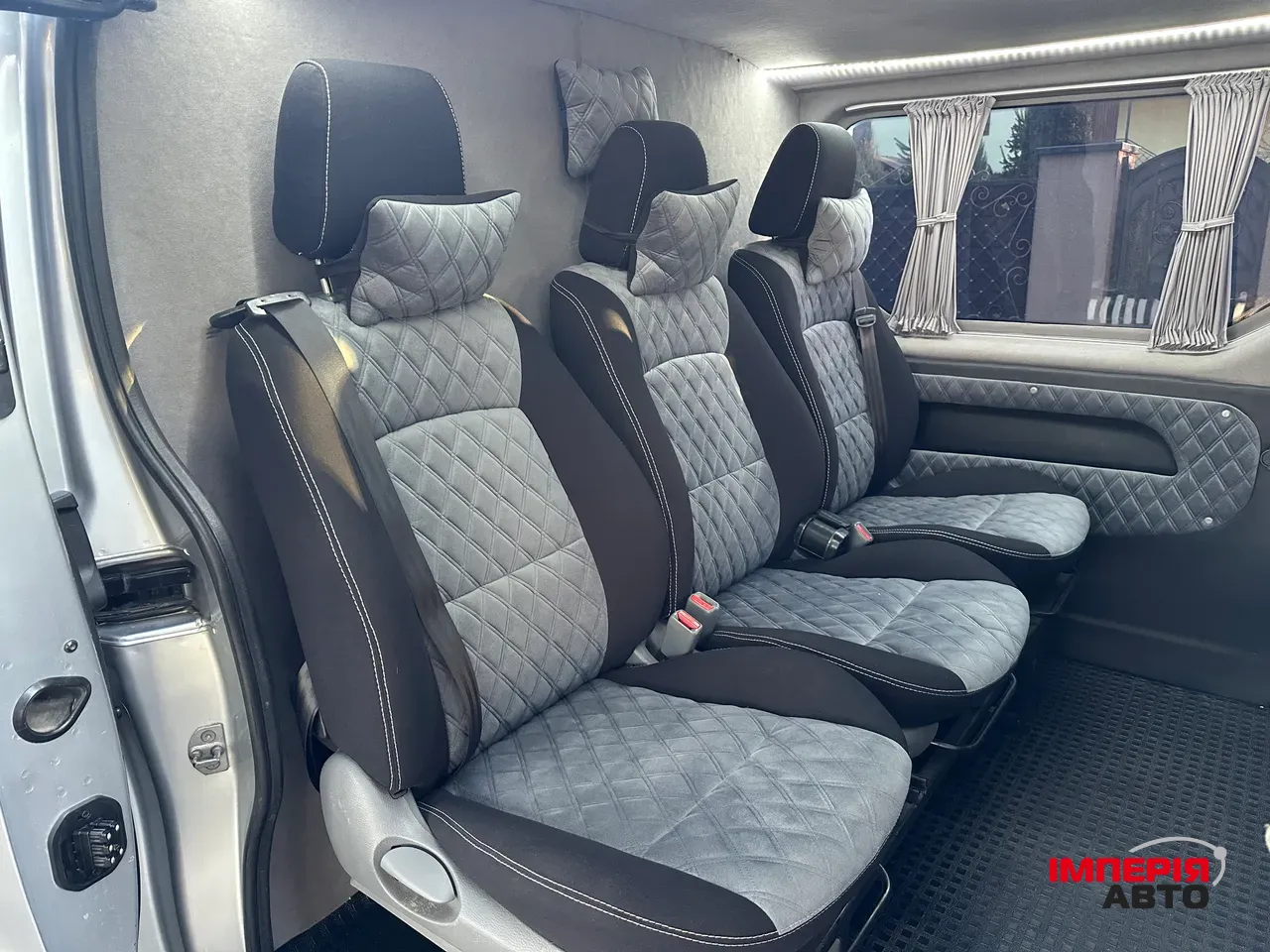 Opel Vivaro - фото 14