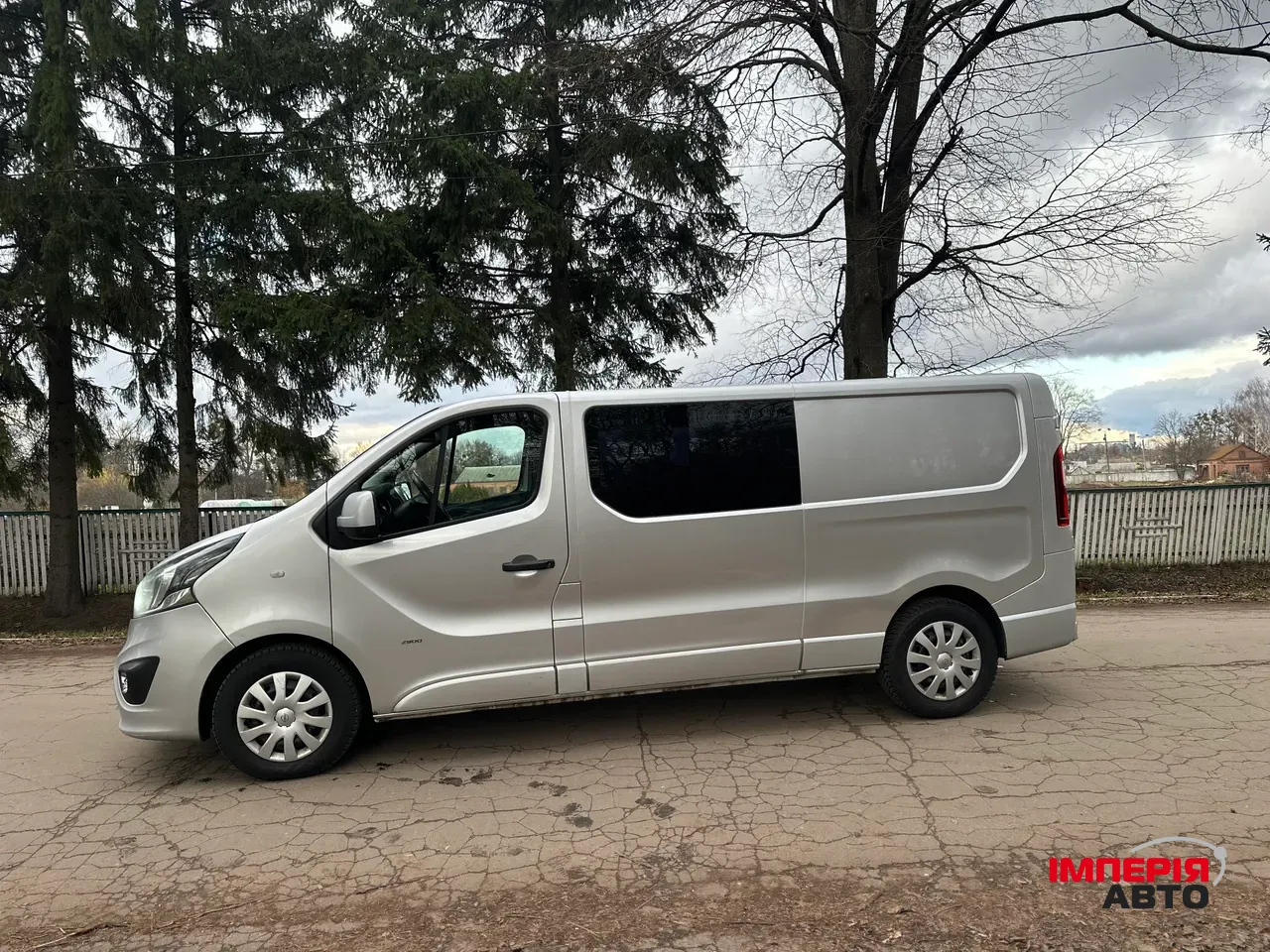Opel Vivaro - фото 9
