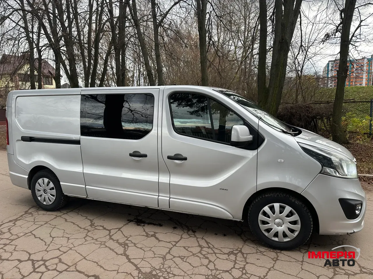Opel Vivaro - фото 5