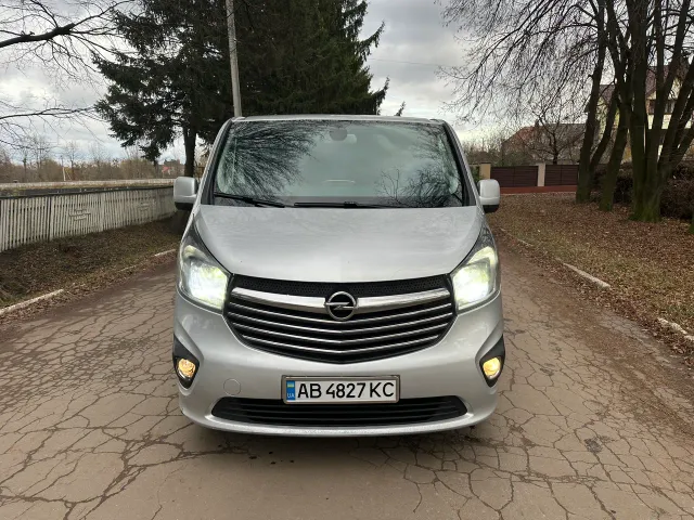 Opel Vivaro - фото 2