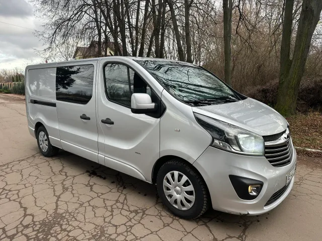 Opel Vivaro - фото 4