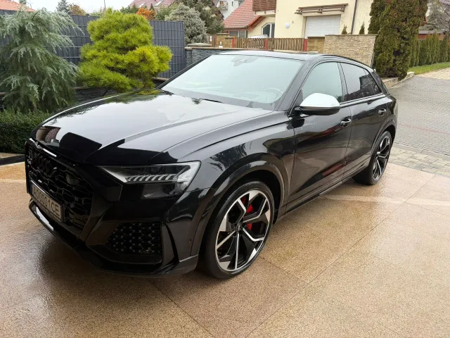 Audi RS Q8 - фото 4