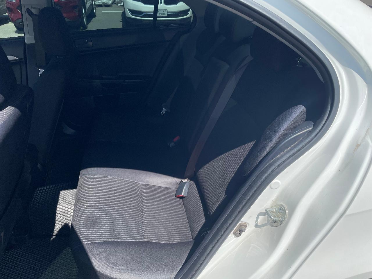 Mitsubishi Lancer - фото 11